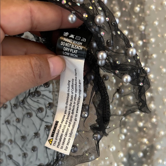 Haute Monde Black and Cream Pearl Blouses - Picture 7 of 9